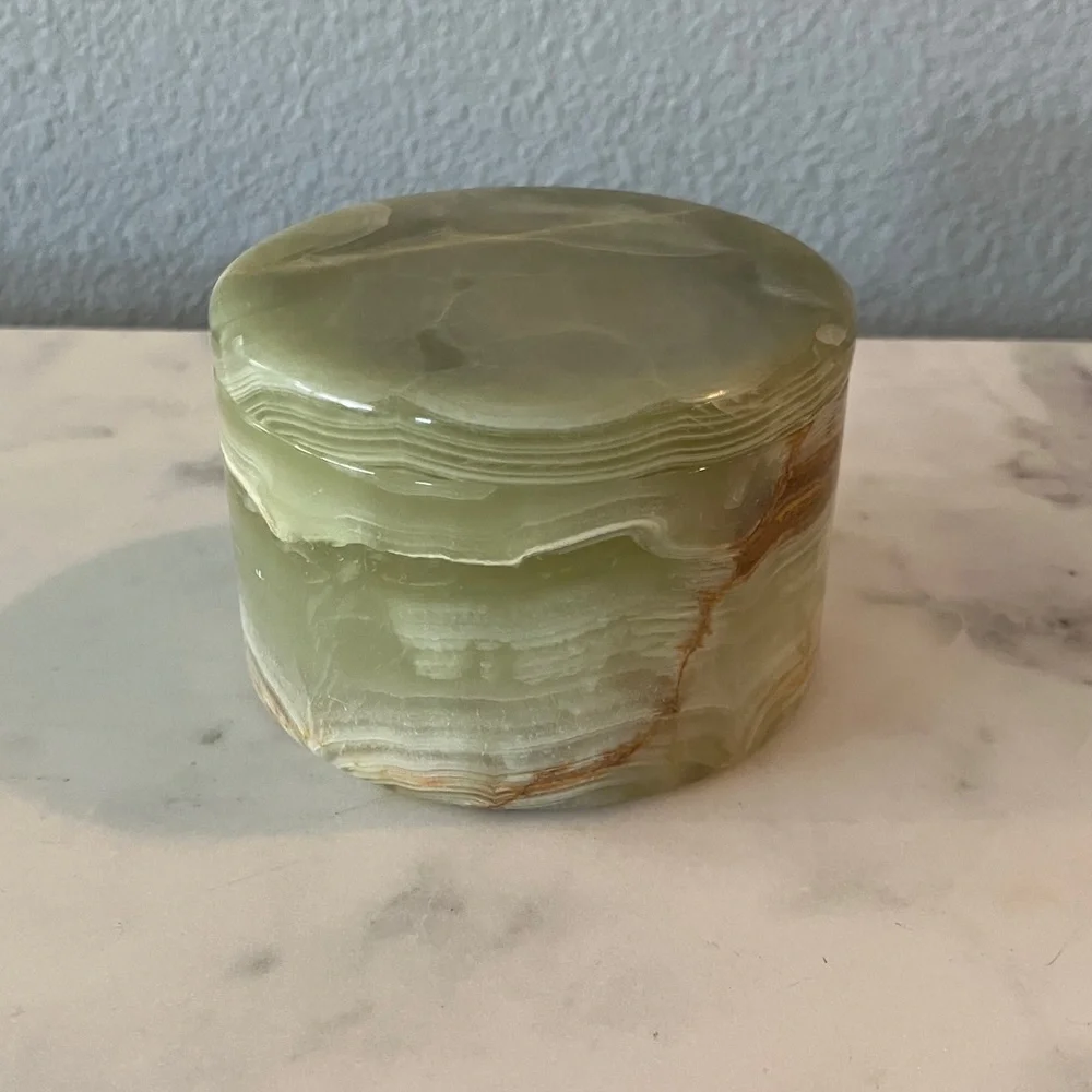 Green Onyx Decorative Trinket Box - Picture 1 of 11